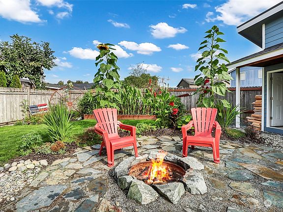 5th image of 5611 231st Street Ct E