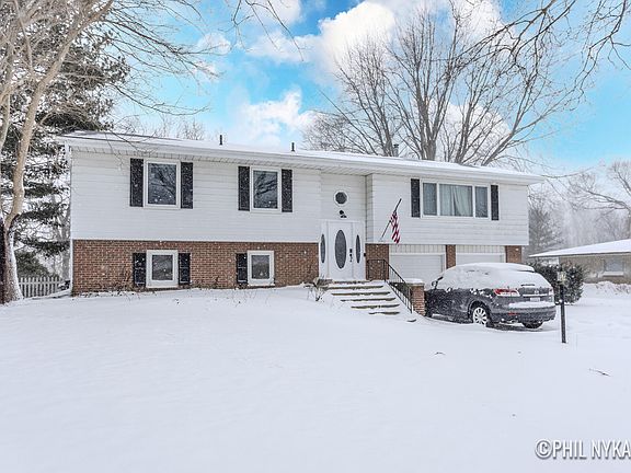2nd image of 1640 Karen Ct