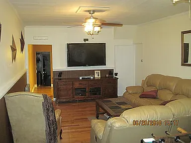 113 Farnsworth Ave — Photo 2