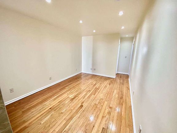 5th image of 25-31 38th St #1R
