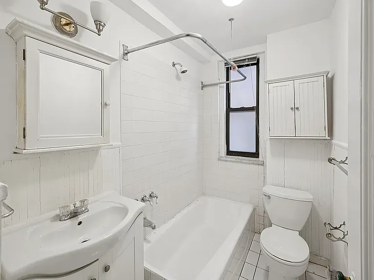 123 W 93rd St #2E — Photo 10