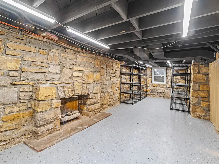 19 W 70th Ter — Photo 24