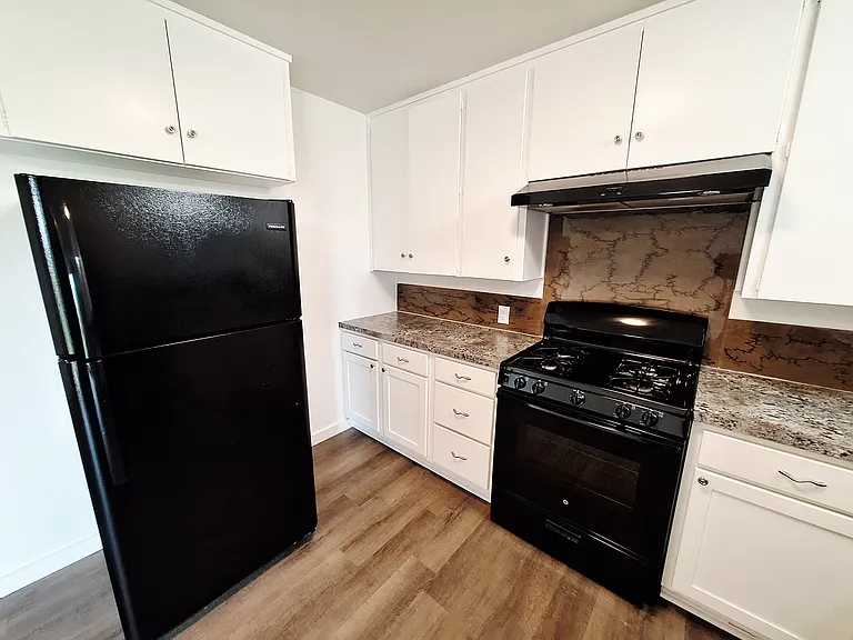 907 Jefferis Ave — Photo 7
