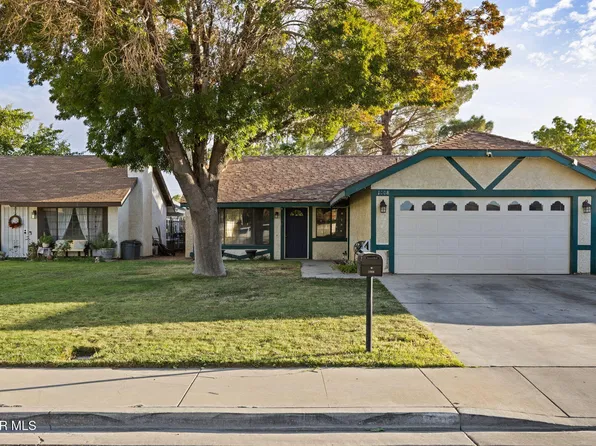 1008 E Newgrove St, Lancaster, CA 93535