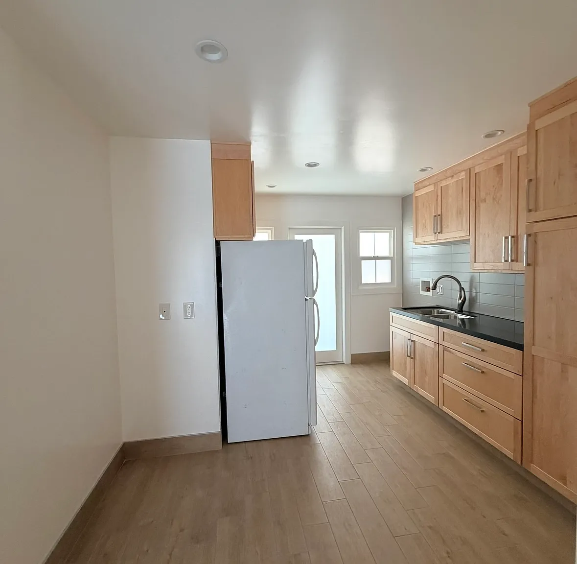 1 bed, 600 sqft, $2,395 — Photo 4