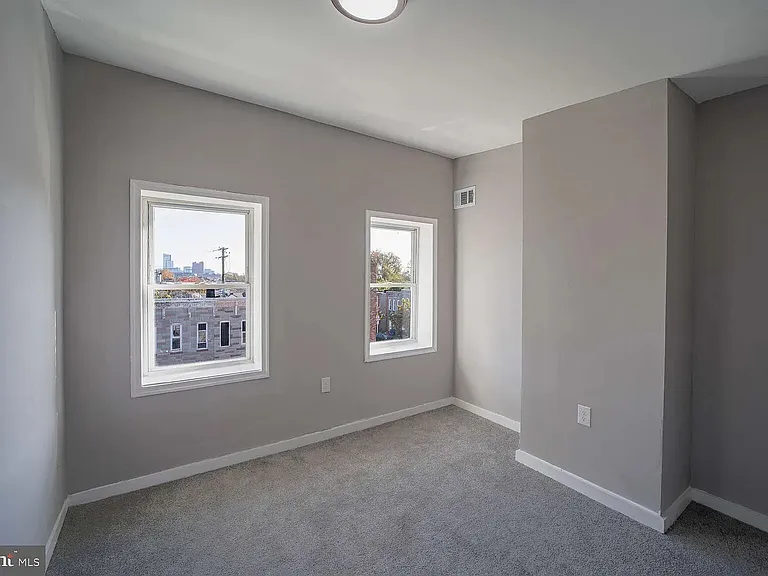 344 S Calhoun St — Photo 11