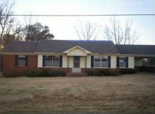 875 N Jefferson St, Houston, MS 38851