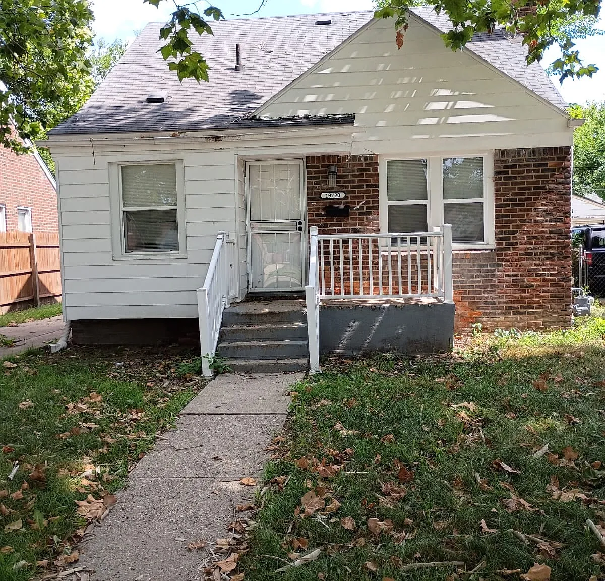 3 bed, 1.5 bath, 1261 sqft, $1,400 — Photo 1