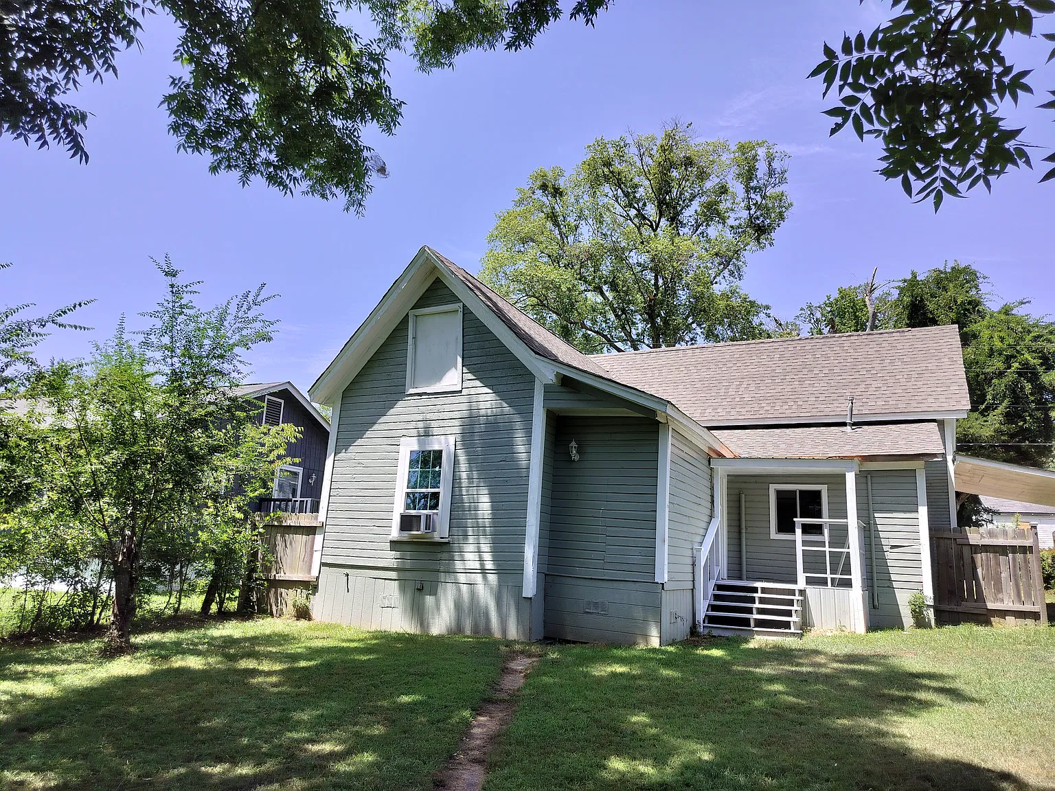 3 bed, 1309 sqft, $1,295 — Photo 3