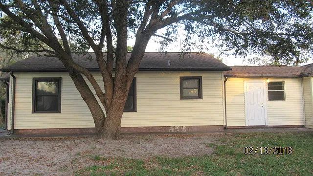 3/2 North St. Pete. w/Garage — Photo 2