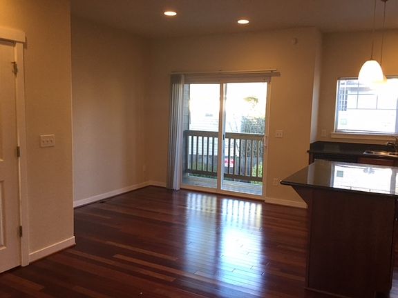 5th image of 7335 Rainier Dr