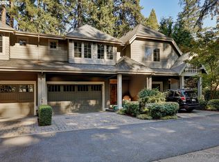 4403 Oakridge Rd, Lake Oswego, OR 97035