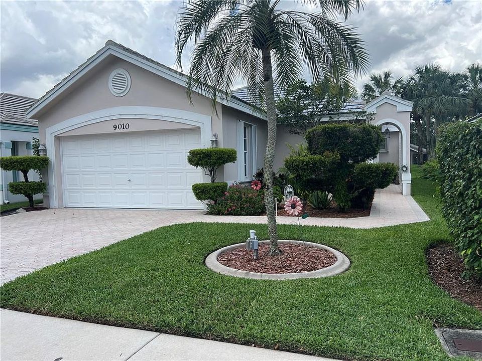 1st image of 9010 Lake Park Circle