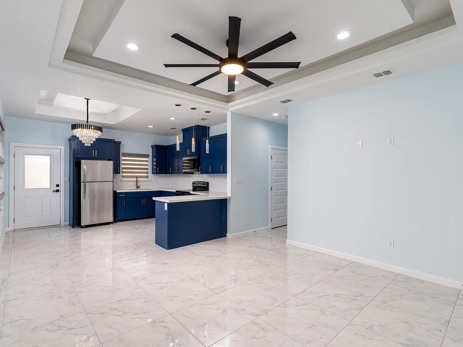 2 bed, 969 sqft, $1,100 — Photo 2