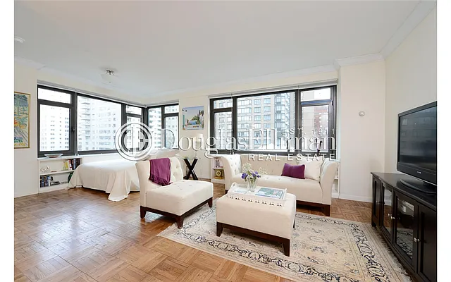 Sold by Douglas Elliman | media 7