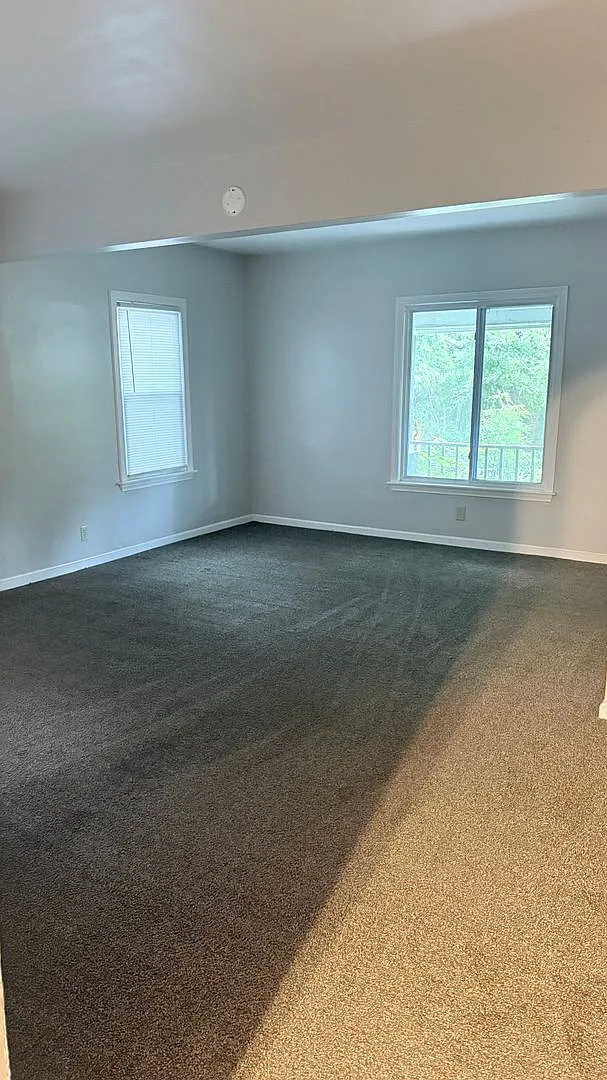 2 bedroom duplex mohawk school! — Photo 3