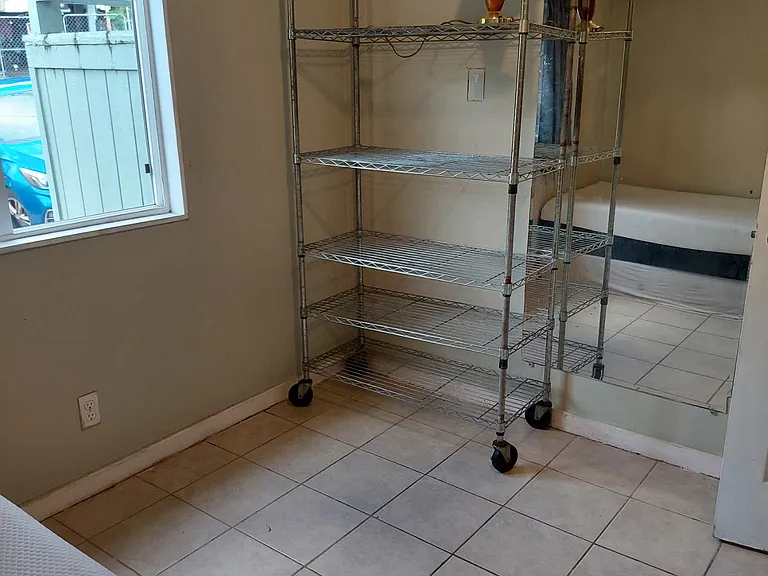 1725 Machado St #4 — Photo 3