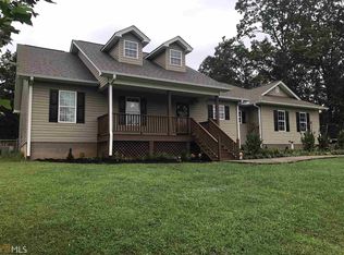814 Rainbow Cir, Cleveland, GA 30528