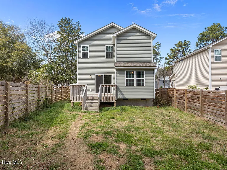 645 S Gaines St — Photo 37