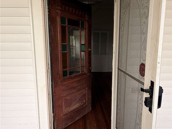 3rd image of 1014 Levis Smith Rd