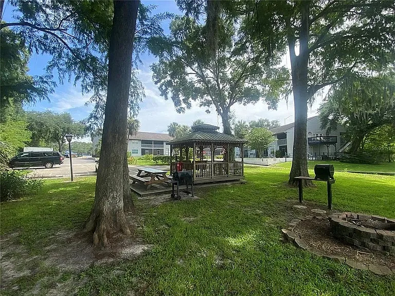 313 Dirksen Dr #B5 — Photo 12