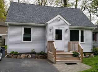 44 E Shore Rd, Lake Hopatcong, NJ 07849