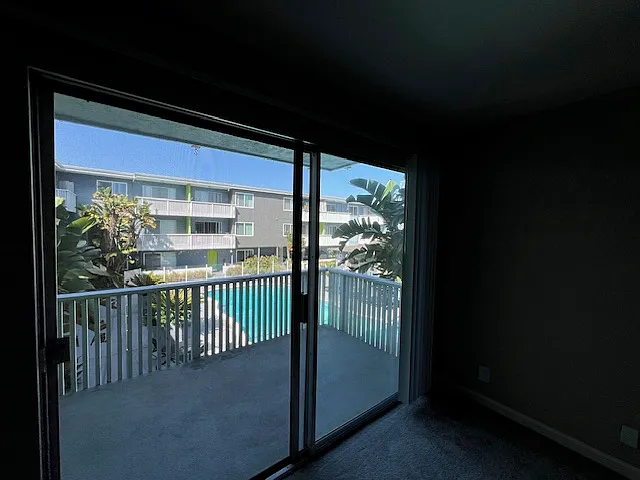 Tropic Sands Apartments — Photo 52