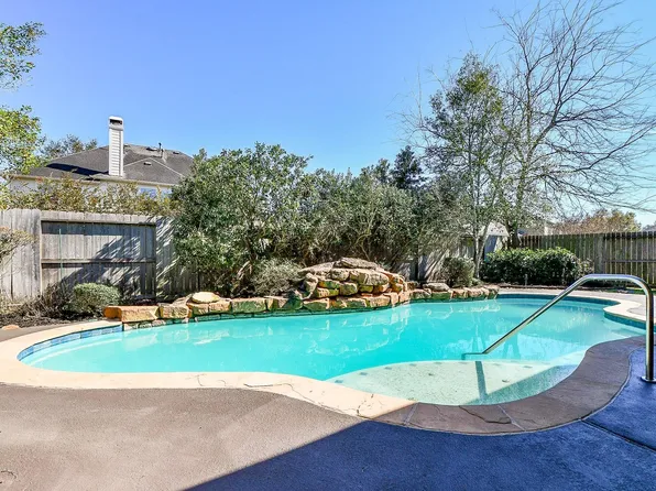 1735 Lake Charlotte Ln, Richmond, TX 77406