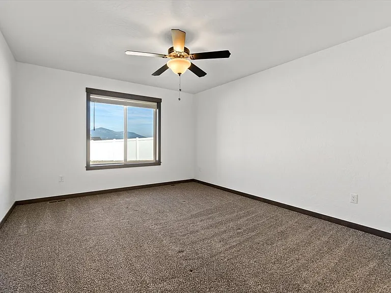 316 W Grange Ave — Photo 18