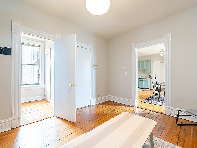 2345 N Bosworth Ave #1R — Photo 16