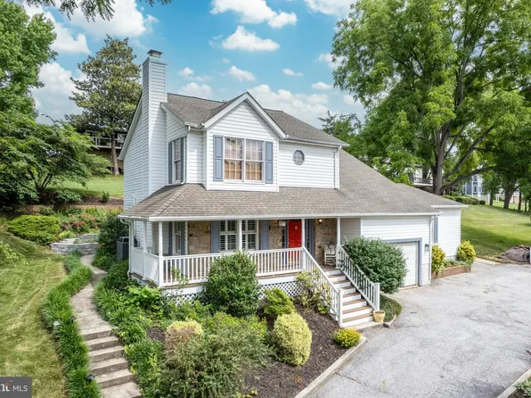 15 Ridge View Dr, Westminster, MD 21157