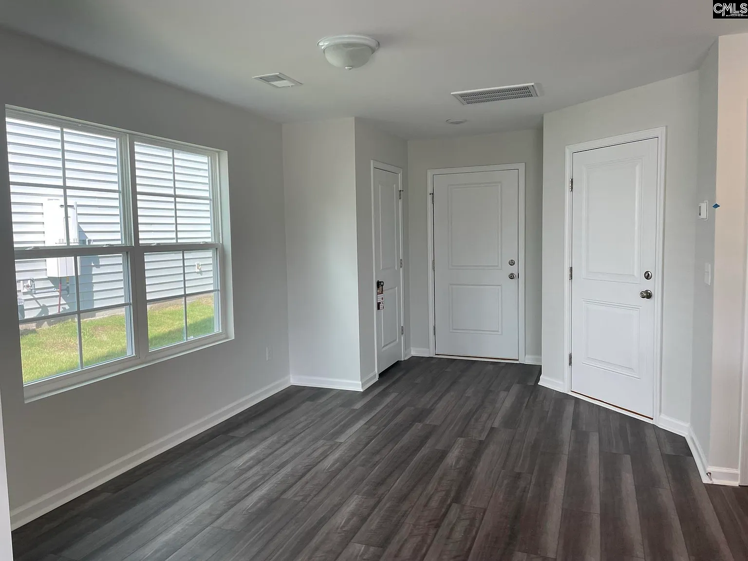3 bed, 1476 sqft, $1,925 — Photo 3