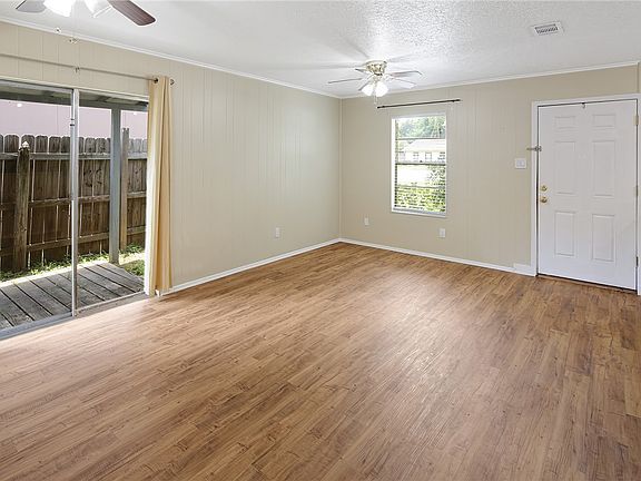4th image of 3307 Longleaf Ct