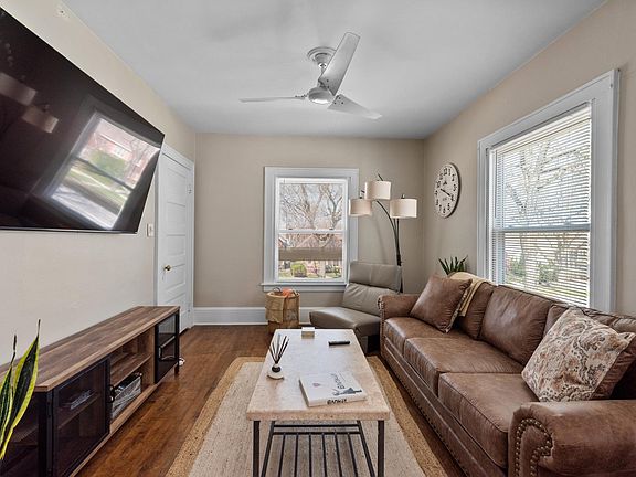 3rd image of 2353 E Oklahoma Ave #2353