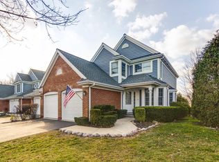 372 Prairie Meadow Ln, Vernon Hills, IL