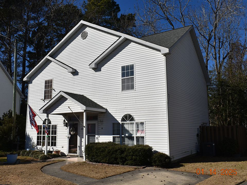 1st image of 225 Cape Point Ln