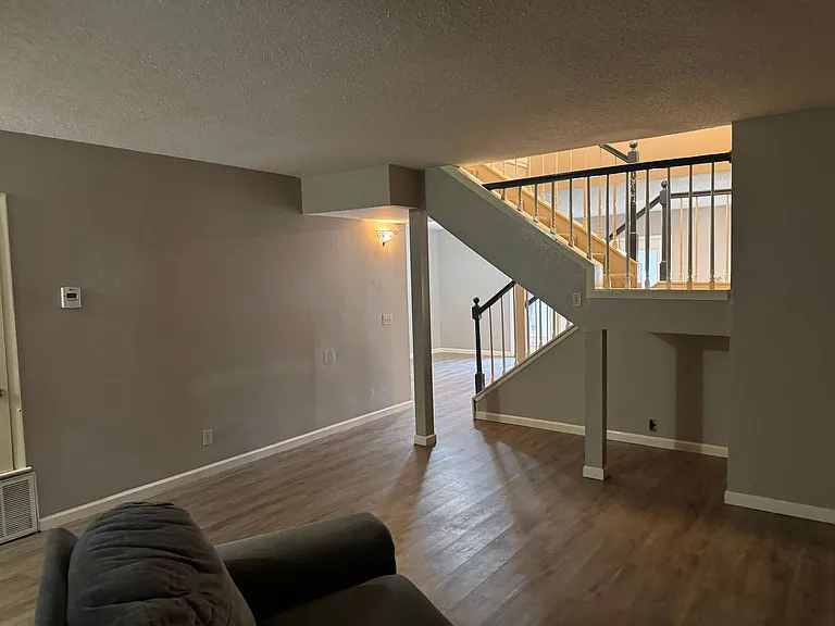 11814 Song St — Photo 5