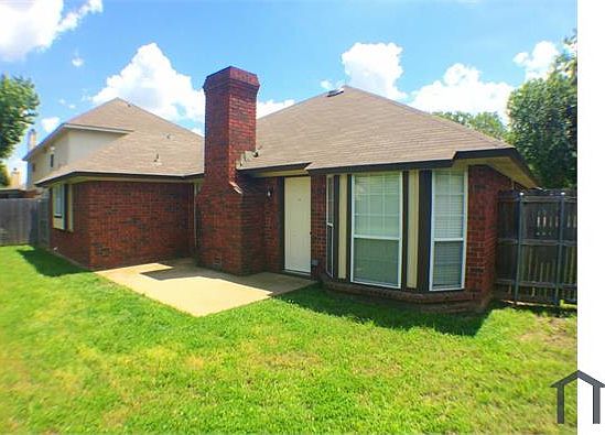 4th image of 7621 Jamie Renee Ln
