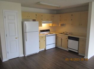 900 18th Ave APT D, Albany, GA 31701