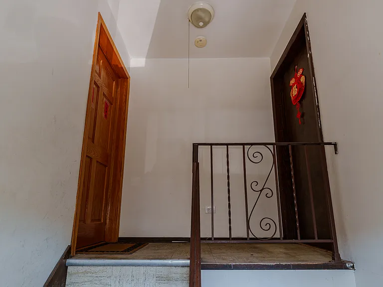 269 W 25th Pl #2S — Photo 35