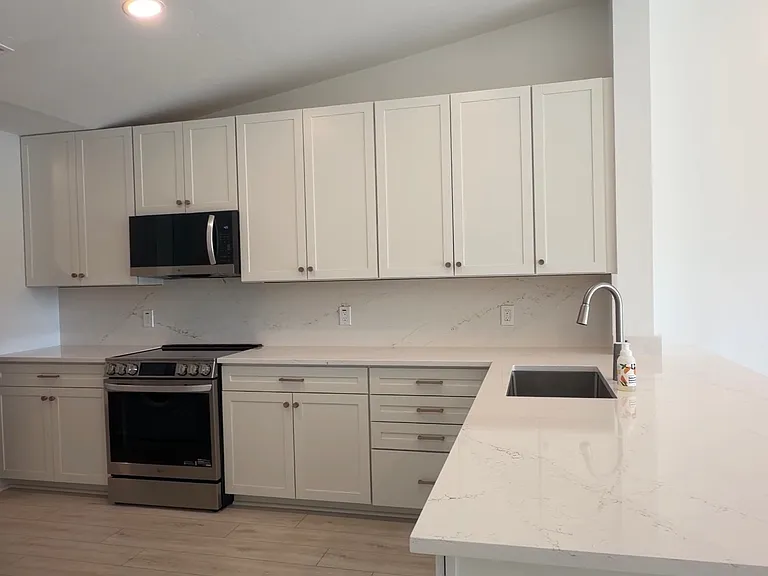 4950 West Blvd — Photo 4