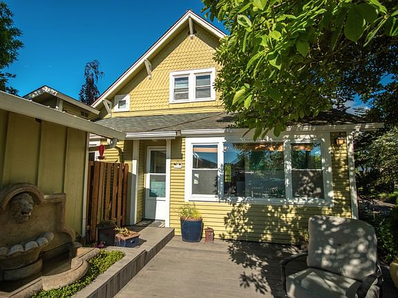 4th image of 5312 66th Ave E