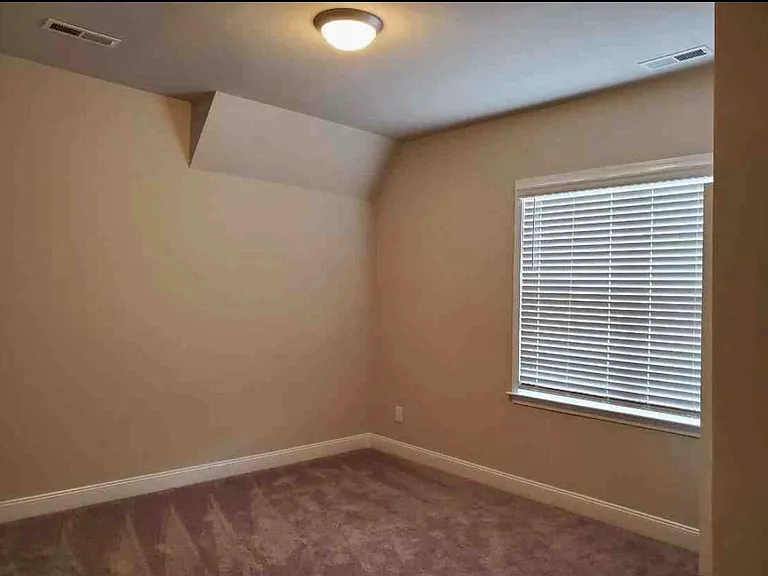 210 McClellan Trl — Photo 12
