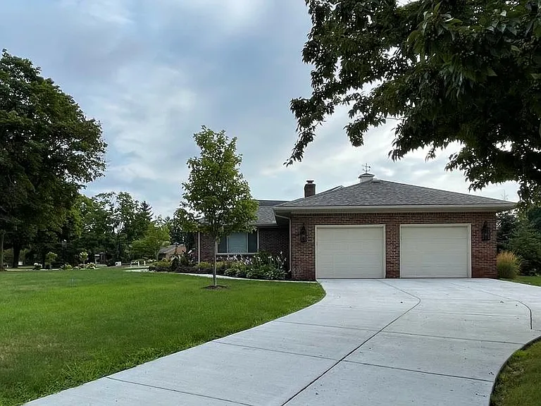 1533 Cambridge Rd — Photo 24