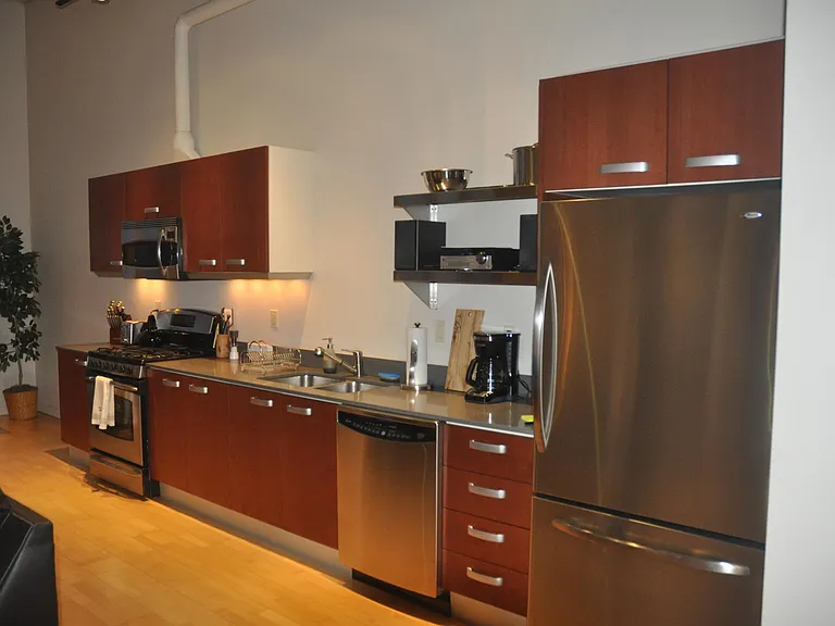 231 Robinson St #R-330 — Photo 38
