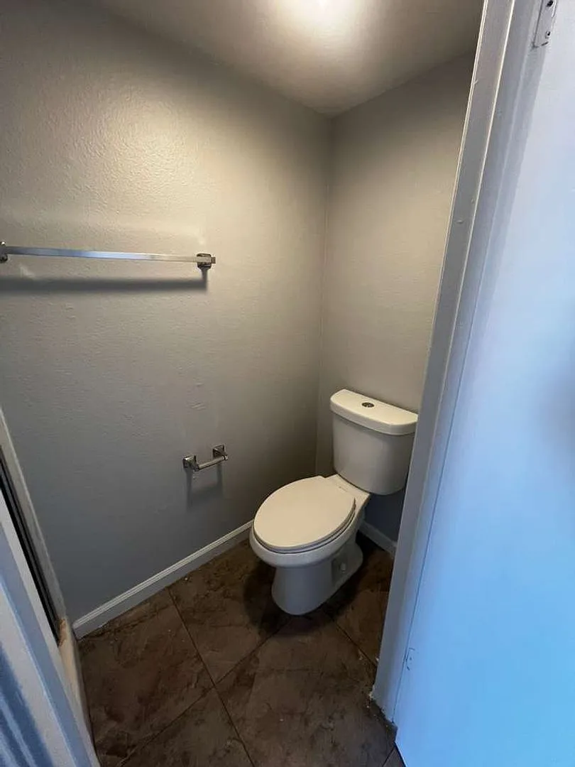 5662 E. Lake Mead Blvd. (DL) — Photo 3
