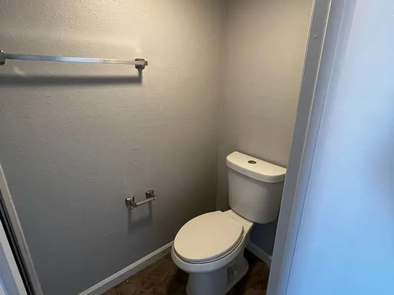 5662 E Lake Mead Blvd — Photo 3