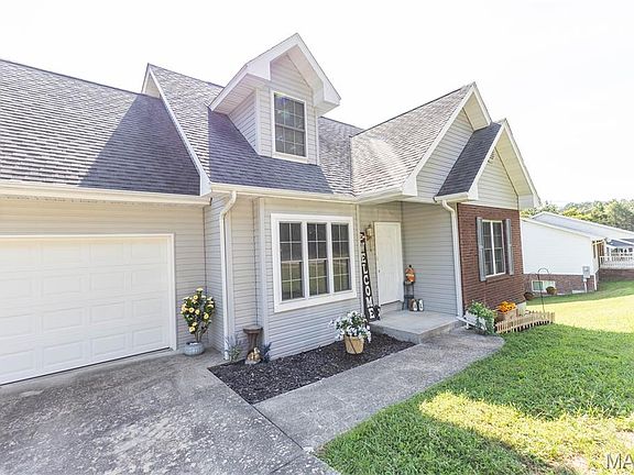 5th image of 1003 Barbara Ln