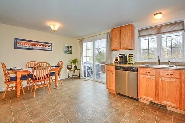 41 Boston Road — Photo 2