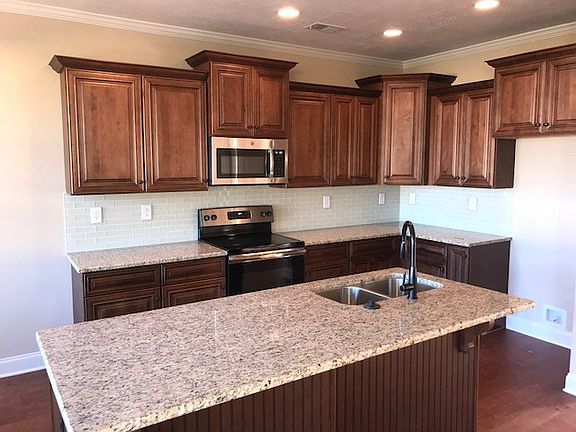 4th image of 734 Houston Lake Dr